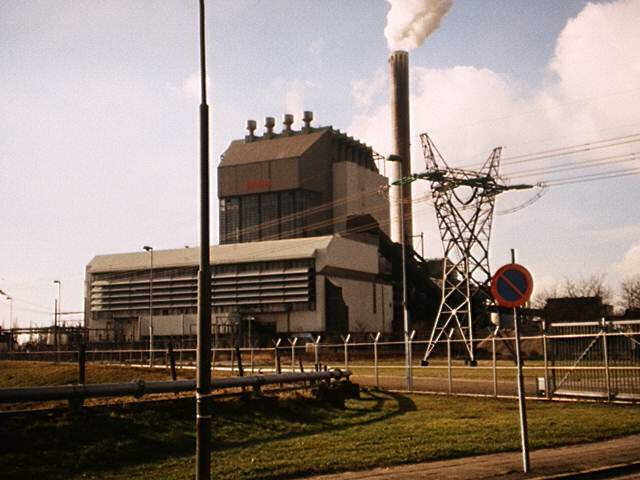 Eenheid 13 602 MW in 1981 in bedrijf